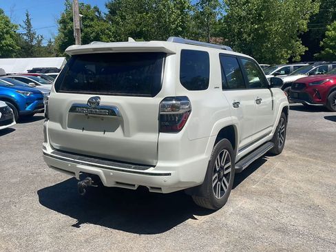 Used 2023 Toyota 4Runner Limited AWD/4WD image 10