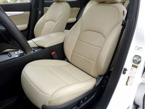 Used 2021 INFINITI QX50 Luxe FWD image 11