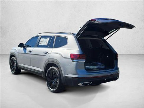 New 2026 Volkswagen Atlas SE image 3