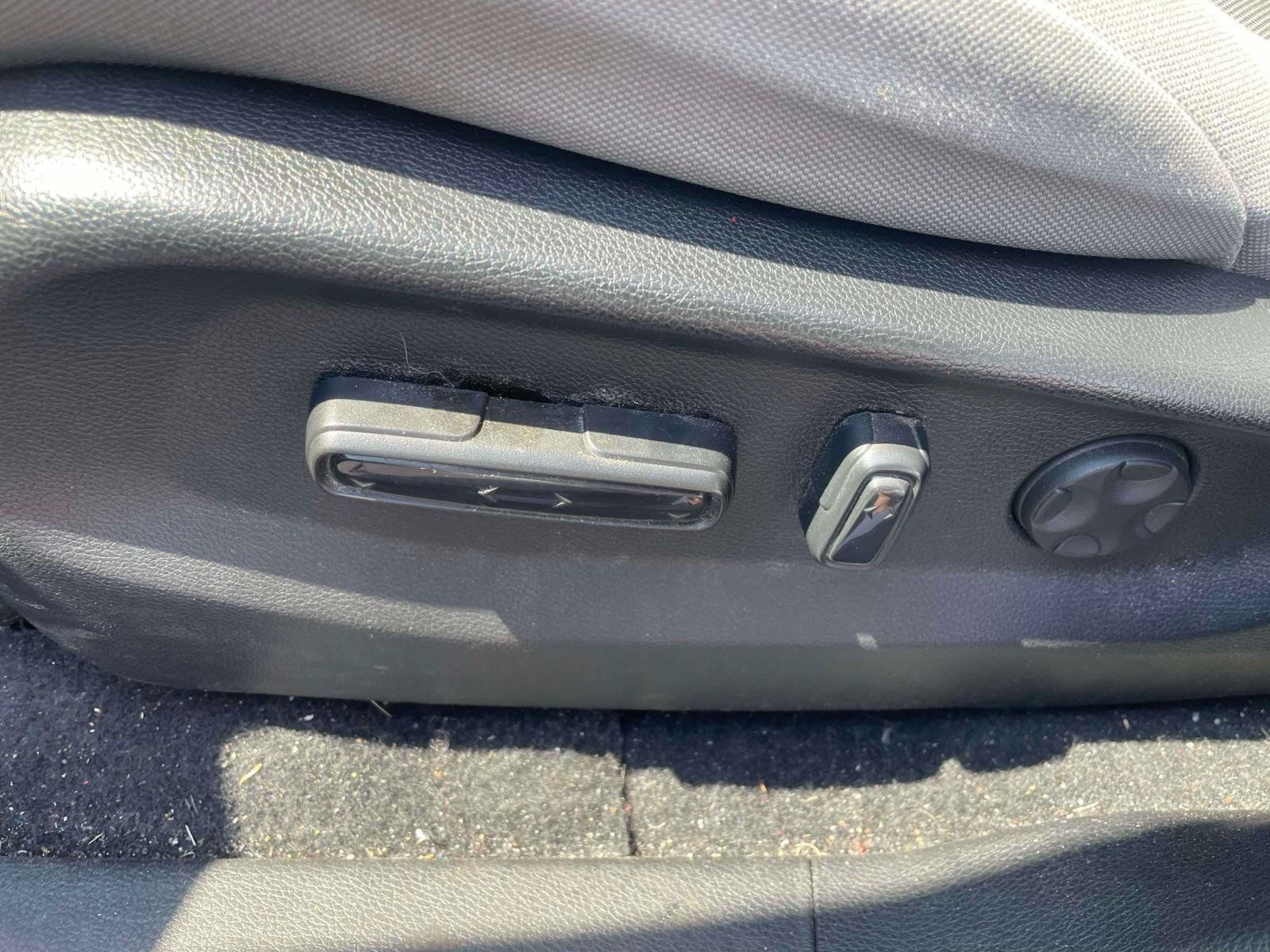 Used 2019 Honda CR-V EX image 12