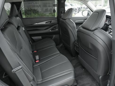 Certified 2026 INFINITI QX60 Luxe w/ Cargo Package FWD image 33