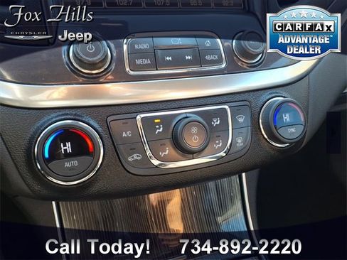 Used 2016 Chevrolet Impala LT w/ Convenience Package image 20