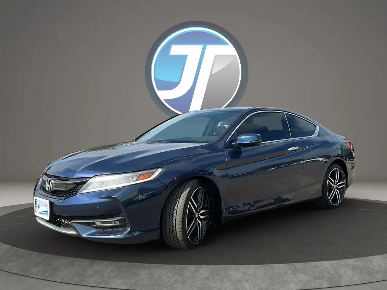 Used 2017 Honda Accord Touring image 13