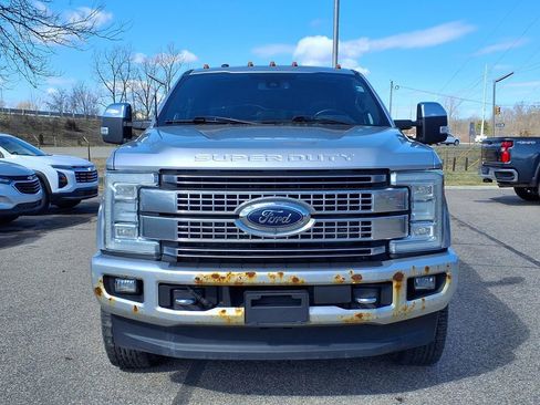 Used 2017 Ford F250 Platinum w/ Platinum Ultimate Package image 2