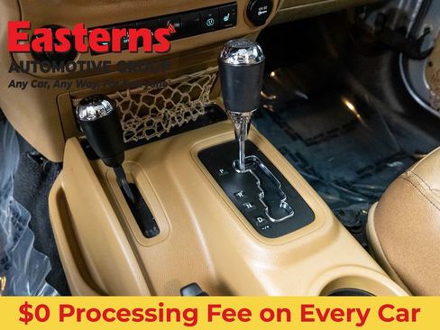 Used 2017 Jeep Wrangler Unlimited Sahara w/ Max Tow Package AWD/4WD image 13