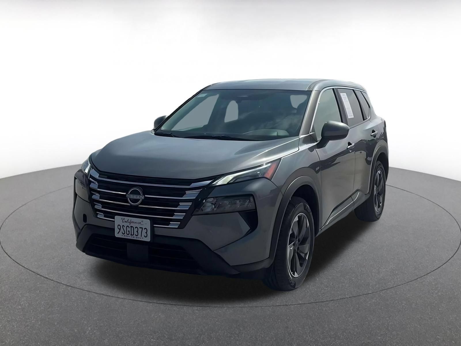 Used 2025 Nissan Rogue SV FWD image 6