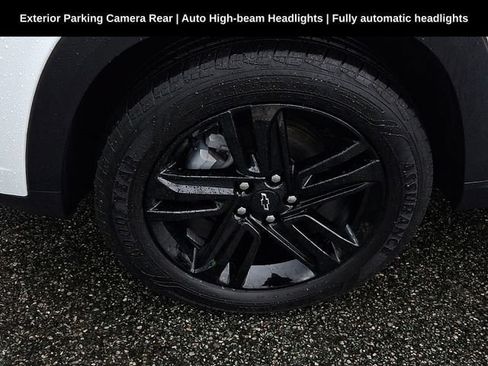 Used 2024 Chevrolet Trax ACTIV w/ Sunroof Package FWD image 16