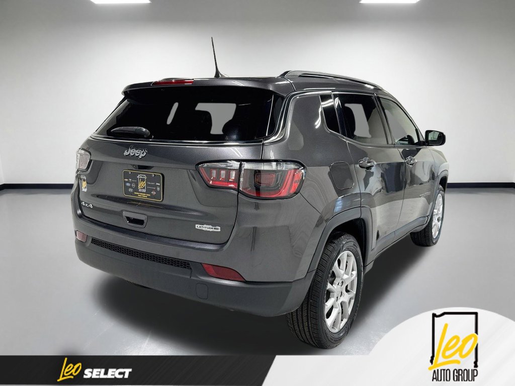Used 2023 Jeep Compass Latitude AWD/4WD image 8
