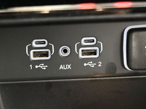 New 2025 Jeep Grand Cherokee Limited w/ Black Appearance Package image 28