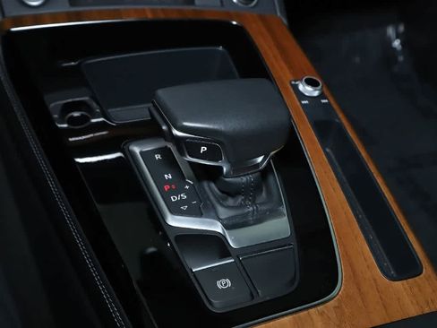 Used 2023 Audi Q5 2.0T Premium Plus w/ Premium Plus Package image 29