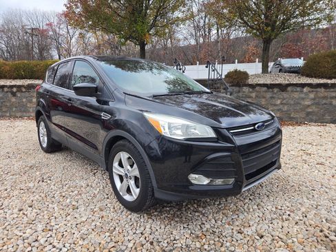 Used 2014 Ford Escape SE image 1