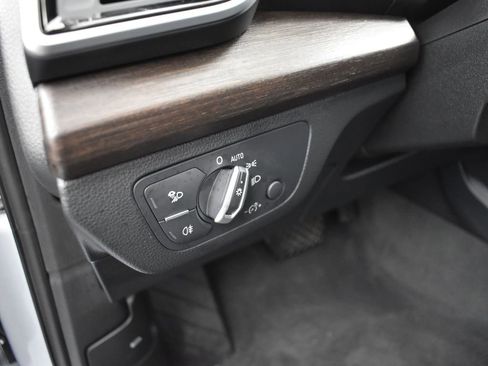 Used 2024 Audi Q5 e Premium Plus image 11