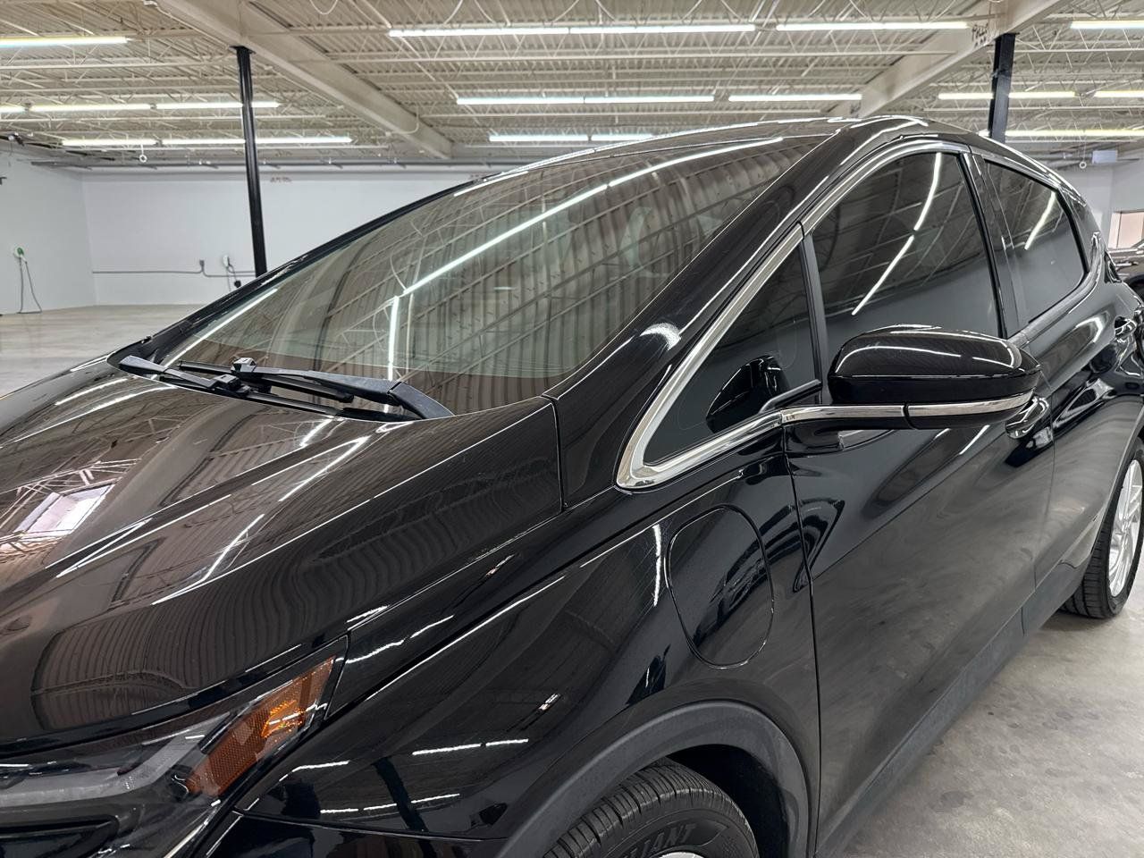 Used 2023 Chevrolet Bolt LT FWD image 2