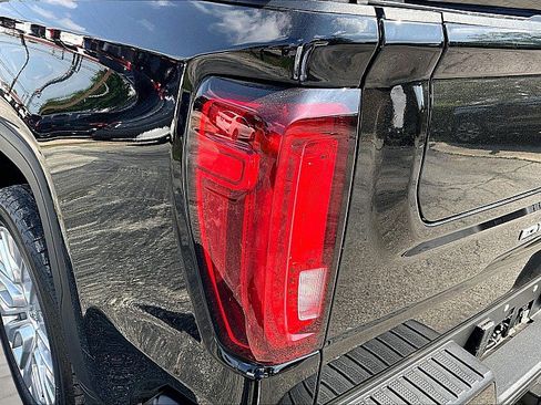 Used 2021 GMC Sierra 1500 Denali w/ Denali Ultimate Package AWD/4WD image 26