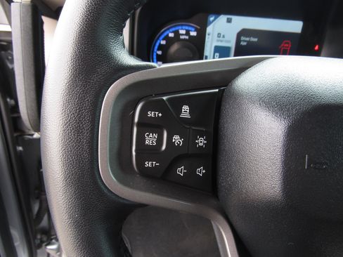 Used 2023 Ford Bronco Wildtrak image 24