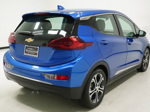 Used 2018 Chevrolet Bolt LT image 4