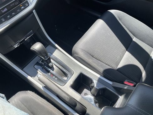 Used 2015 Honda Accord Sport image 21