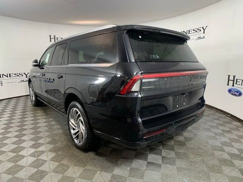 New 2025 Lincoln Navigator L Reserve image 5