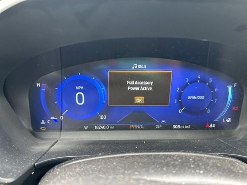 Used 2022 Ford Escape Titanium w/ Class II Trailer Tow Package image 6