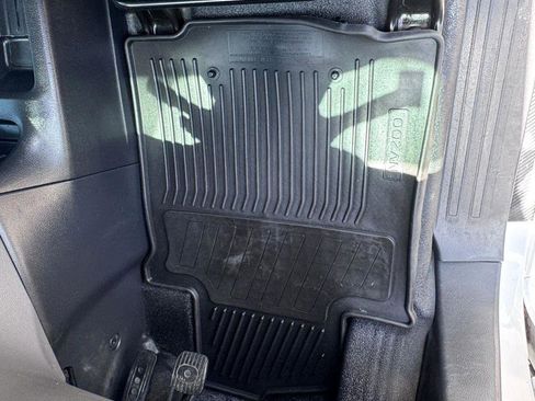 Used 2019 Nissan NV200 SV FWD image 35