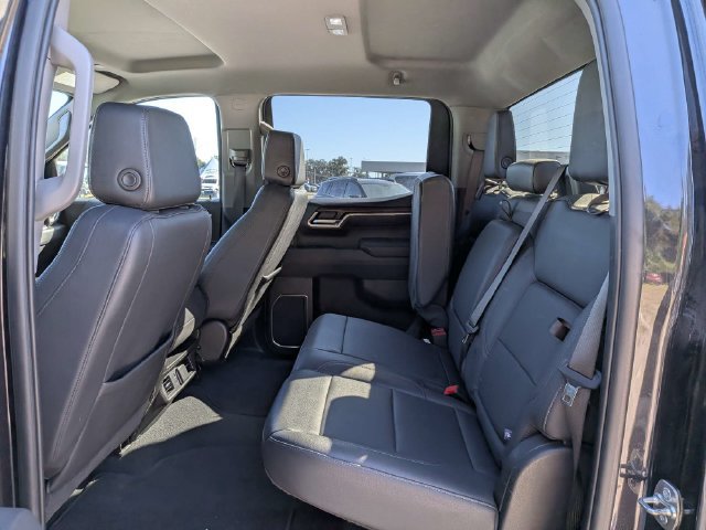 Used 2025 GMC Sierra 1500 SLT AWD/4WD image 13