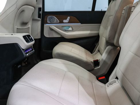 Used 2022 Mercedes-Benz GLS 450 4MATIC image 19