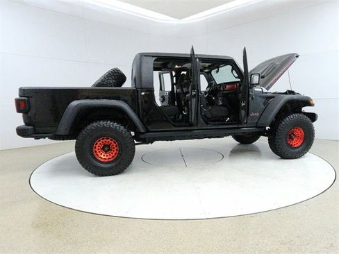 Used 2022 Jeep Gladiator Rubicon w/ Trailer Tow Package image 12