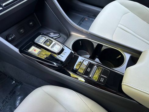 Certified 2023 Hyundai Sonata SEL FWD image 28