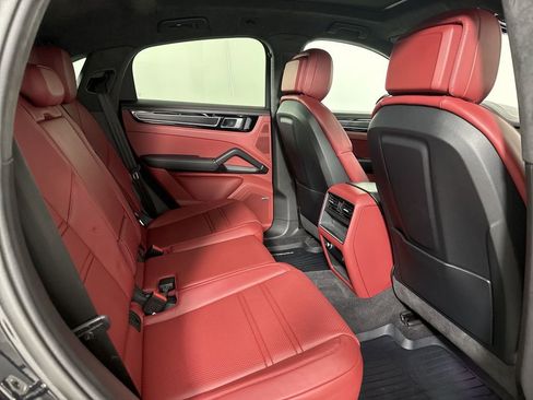 Certified 2022 Porsche Cayenne GTS AWD/4WD image 24