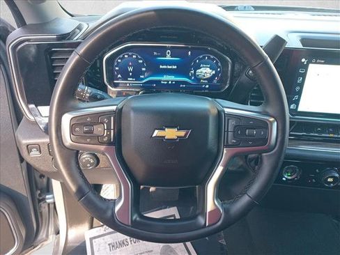 Used 2024 Chevrolet Silverado 1500 LT image 15