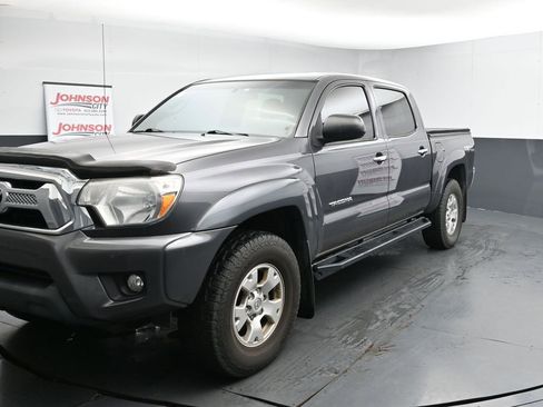 Used 2015 Toyota Tacoma 4x4 Double Cab image 4