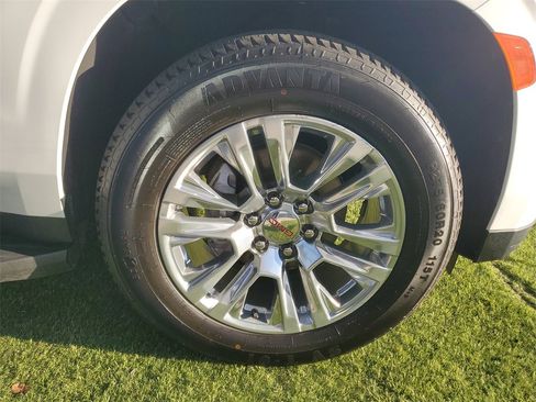 Used 2024 GMC Yukon XL Denali image 6