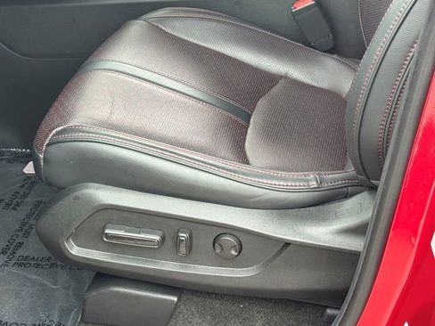 Certified 2025 Honda Pilot Black Edition image 15