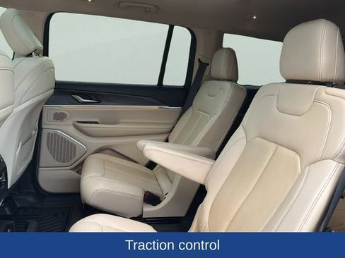 Used 2021 Jeep Grand Cherokee L Limited w/ Trailer Tow Group (B) AWD/4WD image 16