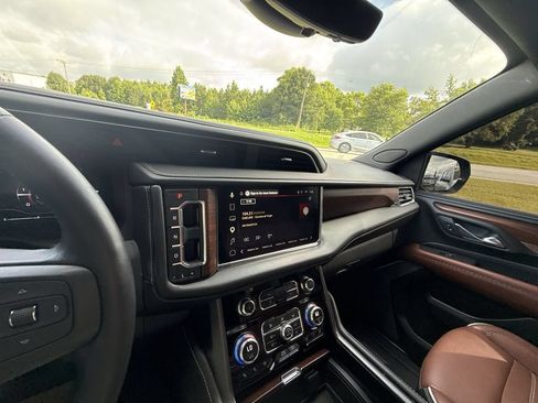 Certified 2023 GMC Yukon Denali Ultimate AWD/4WD image 19