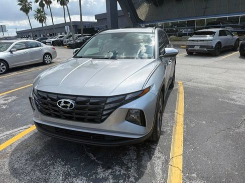 Used 2023 Hyundai Tucson SEL w/ Convenience Package FWD image 2