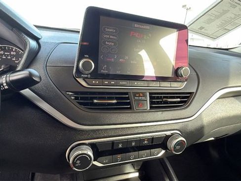 Used 2022 Nissan Altima 2.5 SV image 26