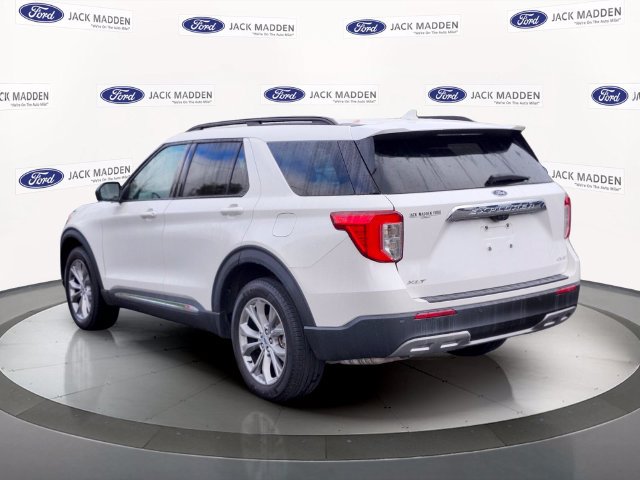 Certified 2023 Ford Explorer XLT w/ Equipment Group 202A AWD/4WD image 3