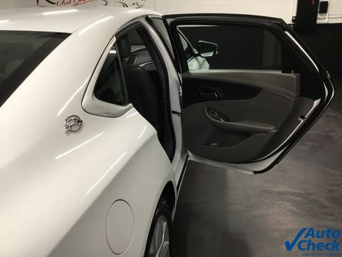 Used 2016 Chevrolet Impala LT FWD image 34
