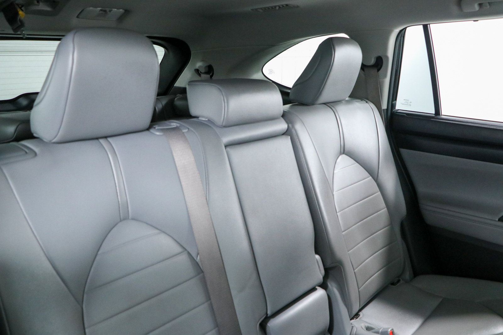 Used 2021 Toyota Highlander XLE FWD image 30