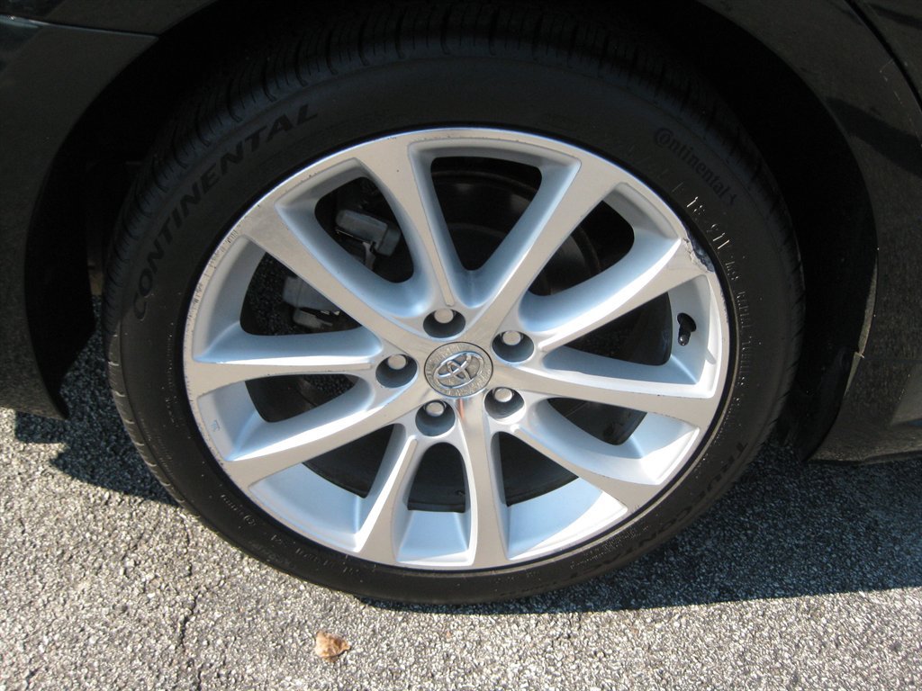 Used 2013 Toyota Avalon Limited FWD image 10