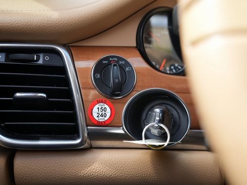 Used 2013 Porsche Panamera image 47