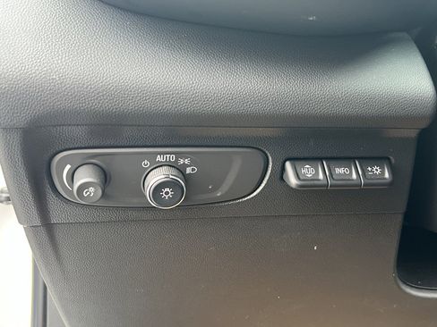 Used 2023 Buick Envision Essence w/ Technology Package I AWD/4WD image 15