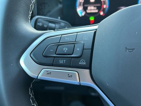 Used 2025 Volkswagen Tiguan S image 25