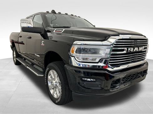 Used 2023 RAM 3500 Laramie AWD/4WD image 9