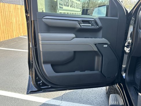 Used 2023 Chevrolet Silverado 1500 ZR2 w/ Technology Package image 10