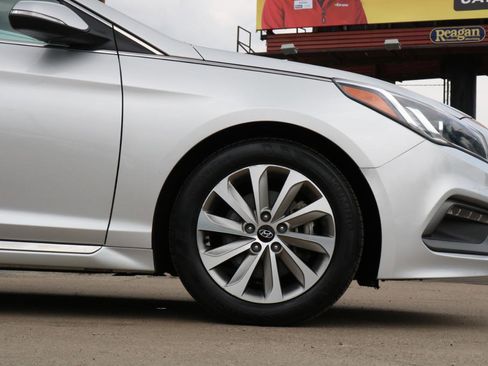 Used 2017 Hyundai Sonata Sport w/ Value Edition Package 02 FWD image 8