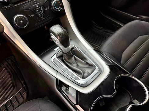 Used 2014 Ford Fusion SE image 15