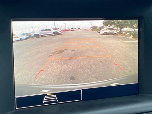 Used 2024 GMC Terrain SLE image 21