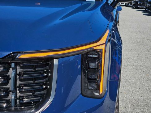 Used 2024 Kia Sorento SX image 11